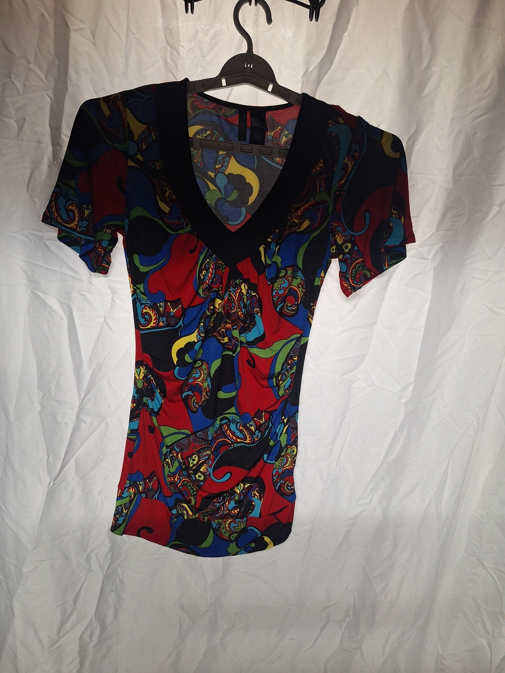 Bisou Bisou Multicolor V-Neck Short Sleeve Top